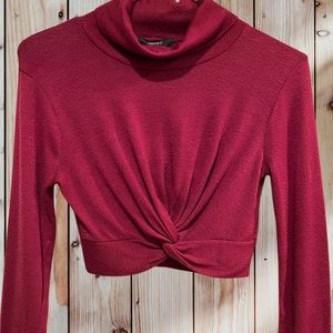 Red Cropped Turtle Neck. Size S